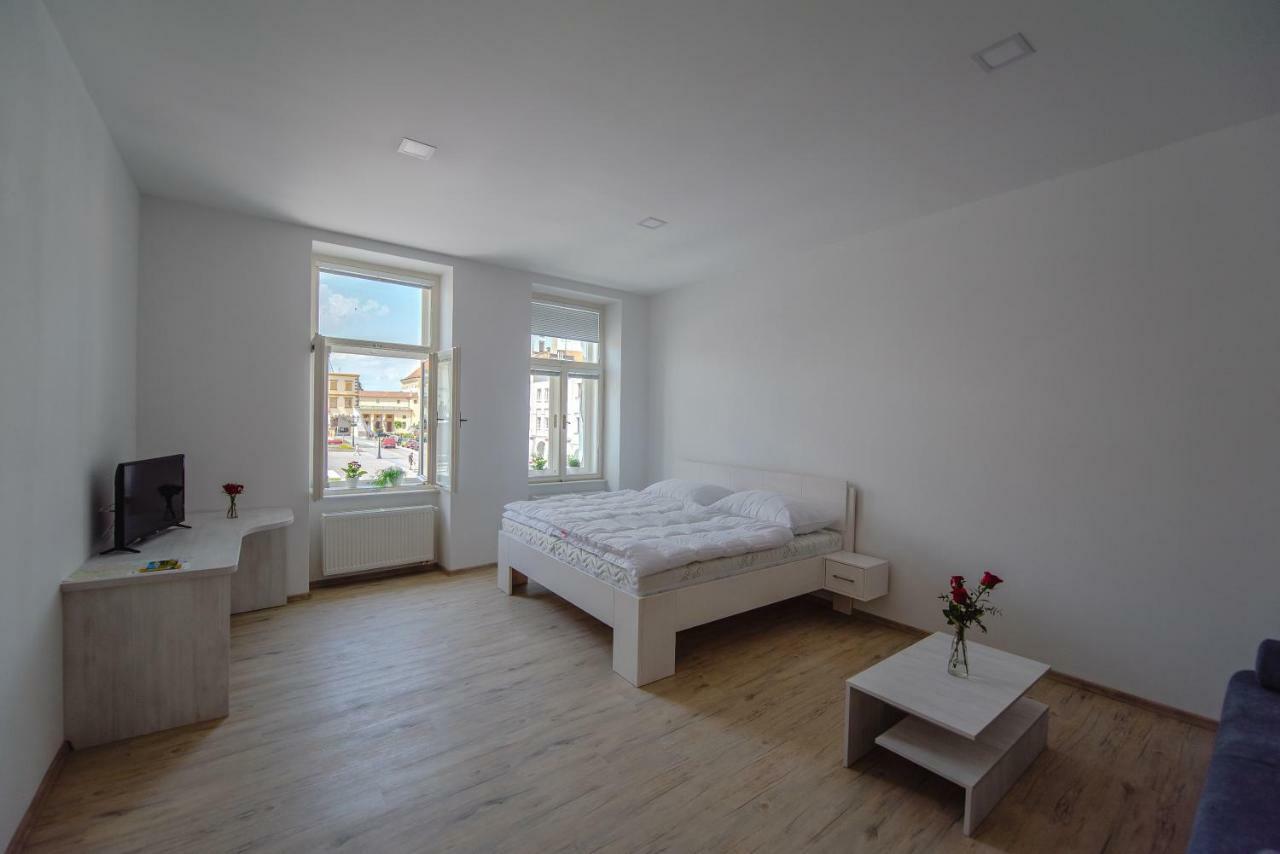 Apartmany Velke Namesti Kroměříž Eksteriør bilde